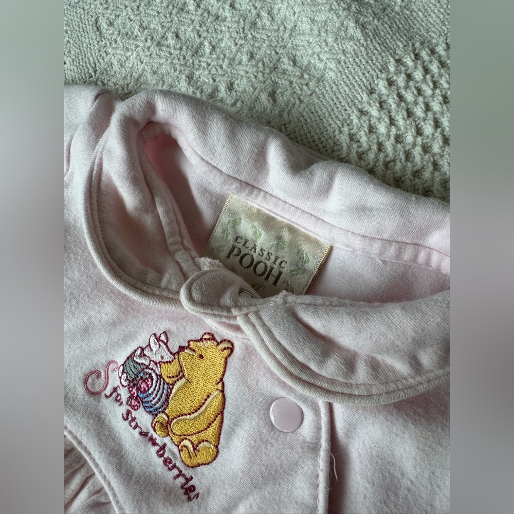 Vintage Pooh Strawberries Outfit - Picture 4 of 5